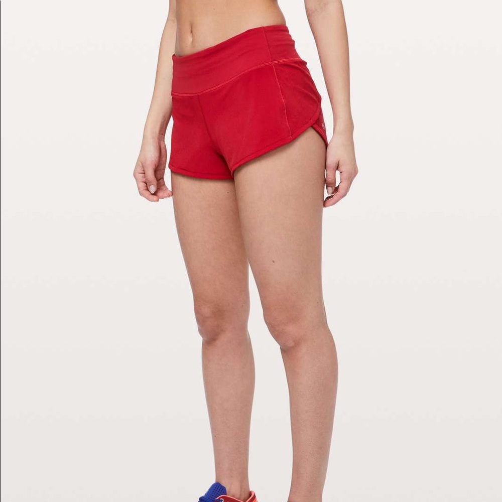 Lululemon Red Speed up shorts (2.5)